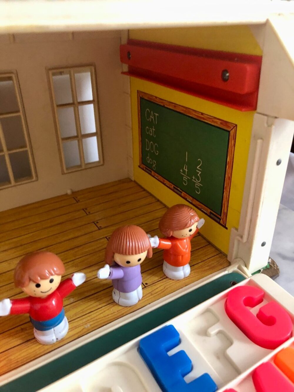 Fisher Price Little People Play Family School House #923 Vtg 1970s With Bell - Picture 4 of 16